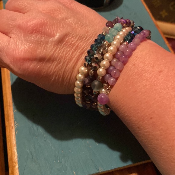 Gem bead wrap memory wire bracelet 5 loops faux beads mixed with real stones - Picture 3 of 4